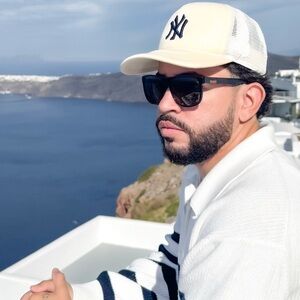 Meet your Posher, Jose